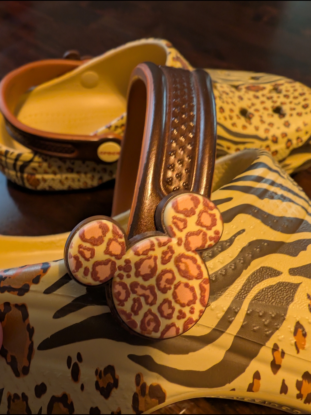 CROCS Disney Parks Animal Kingdom Mickey Animal Print, W9/M7 - Picture 3 of 5